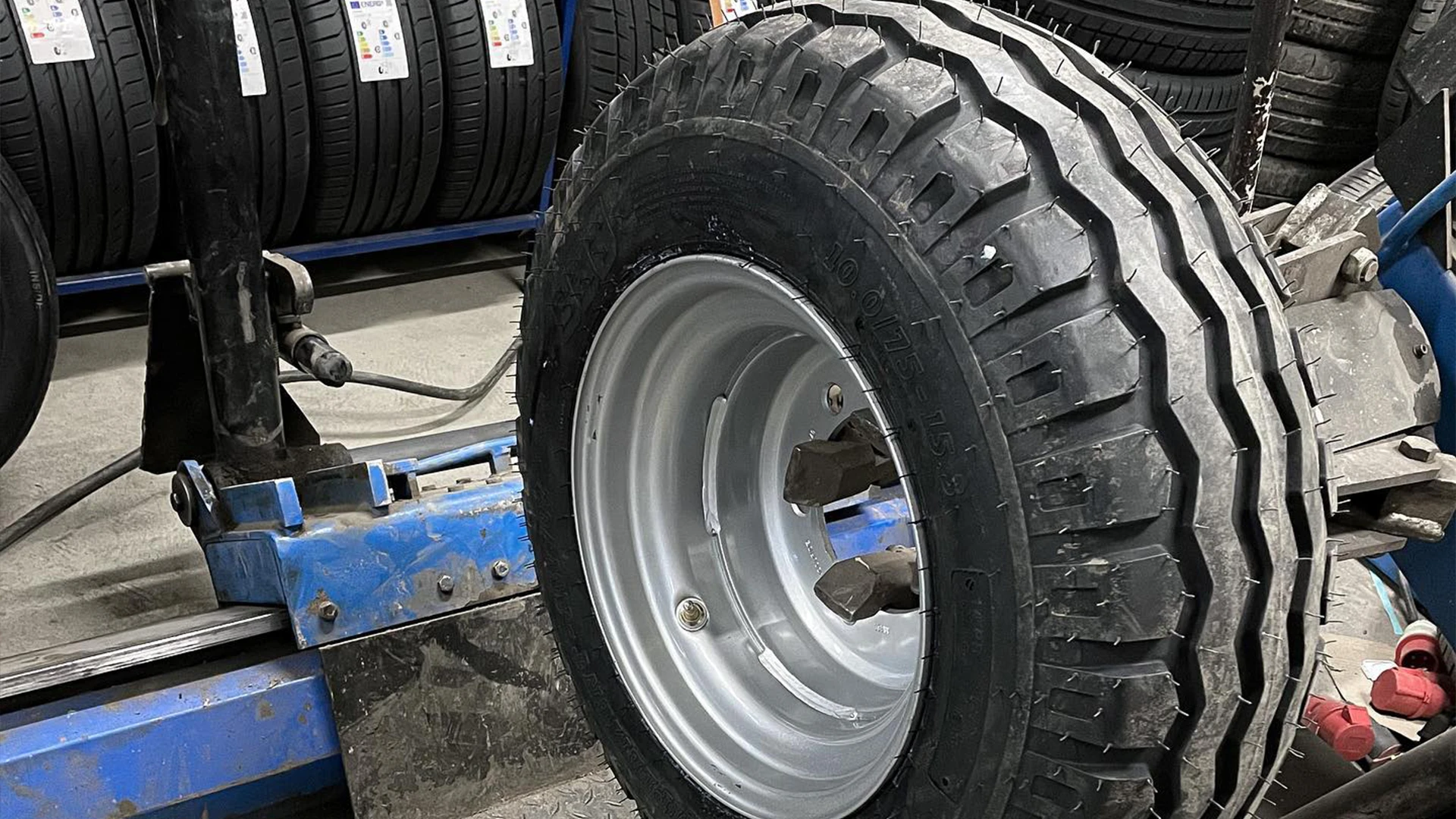 Pneuservis fotografie do slideru homepage