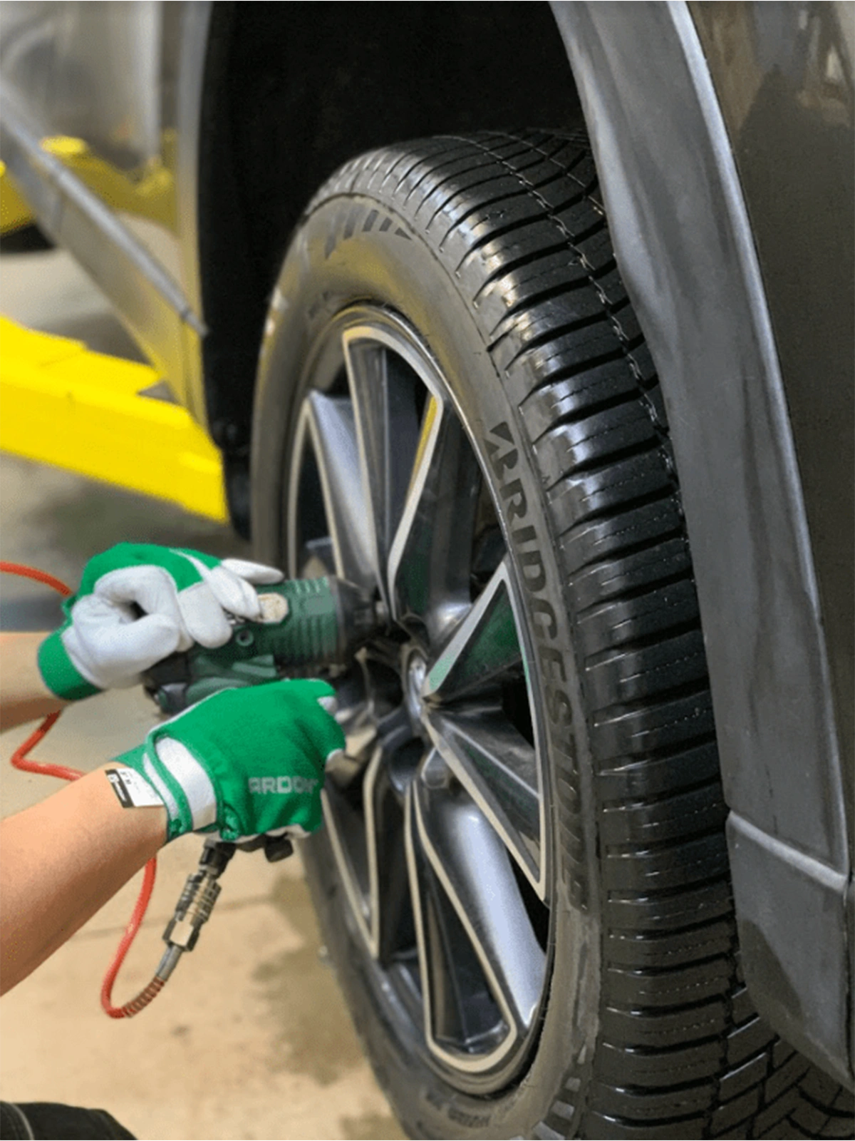 Hlavní nabídka, pneuservis